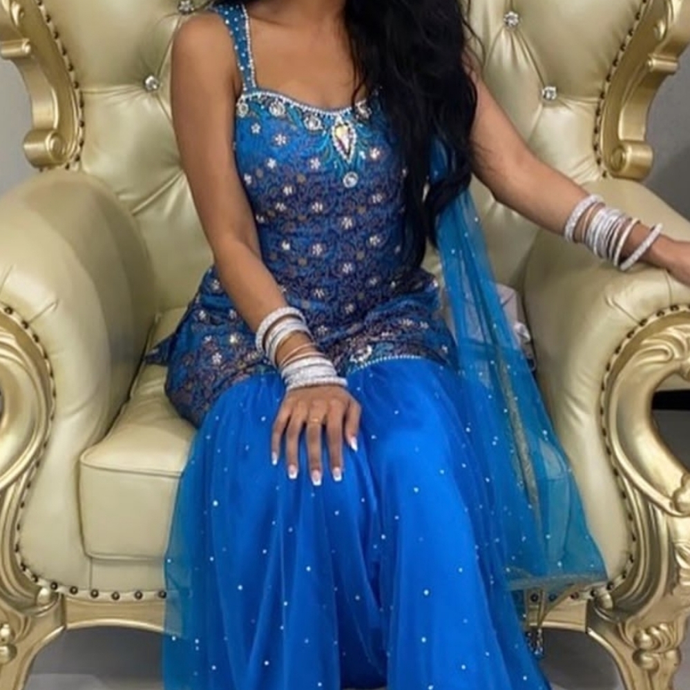 Gorgeous blue gharara